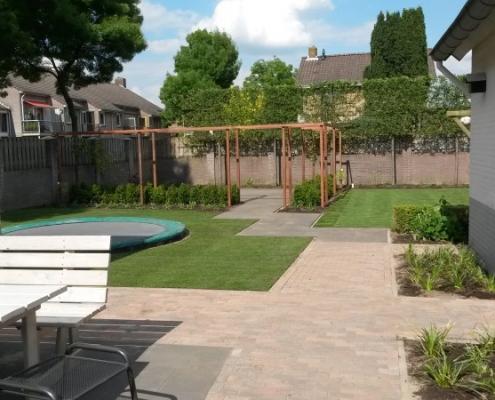 Tuinontwerp gezinstuin Rosmalen Tuinontwerp gezinstuin Rosmalen