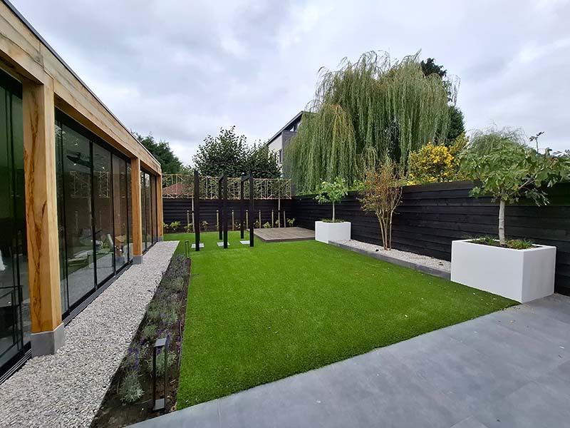 Kunstgras onderhoudsvriendelijk door Bersselaar Groen